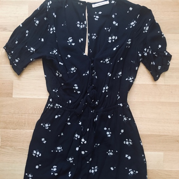 Abercrombie & Fitch tie front floral romper - Picture 2 of 5